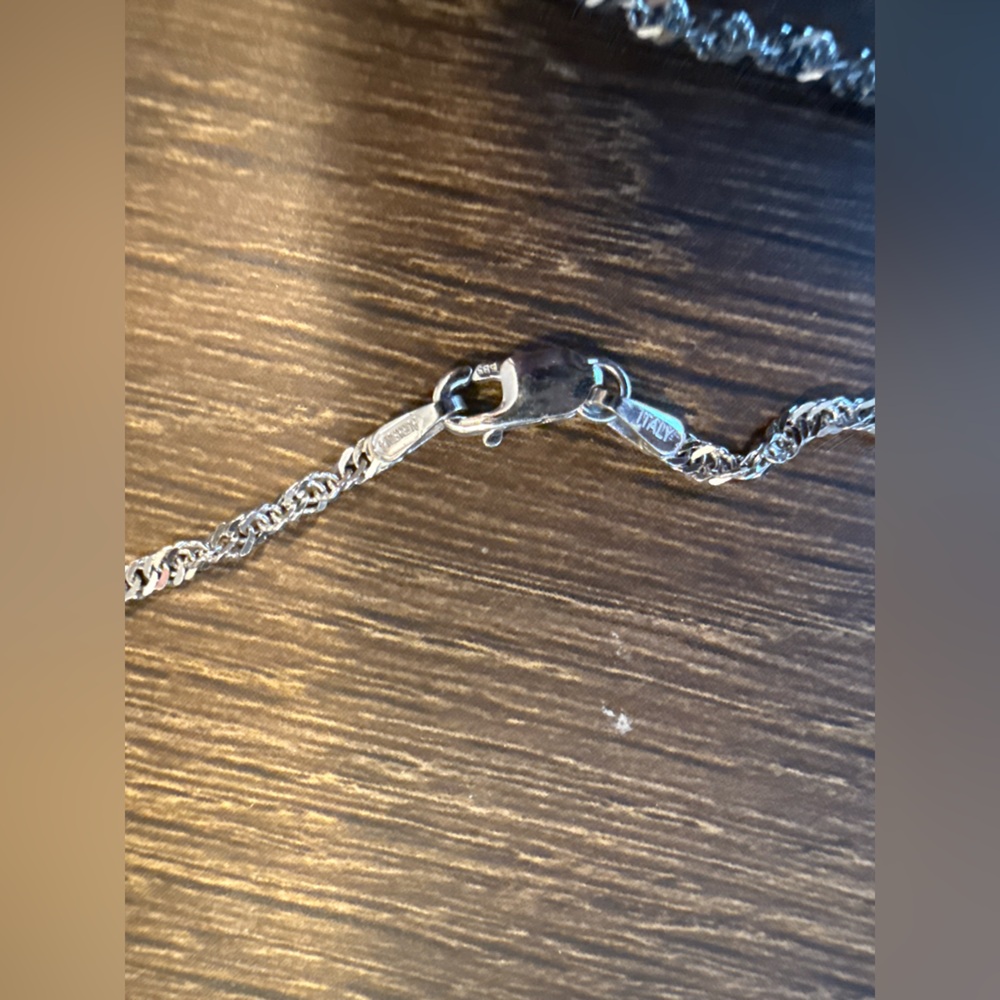 Silver Pendant Necklace - Picture 4 of 4